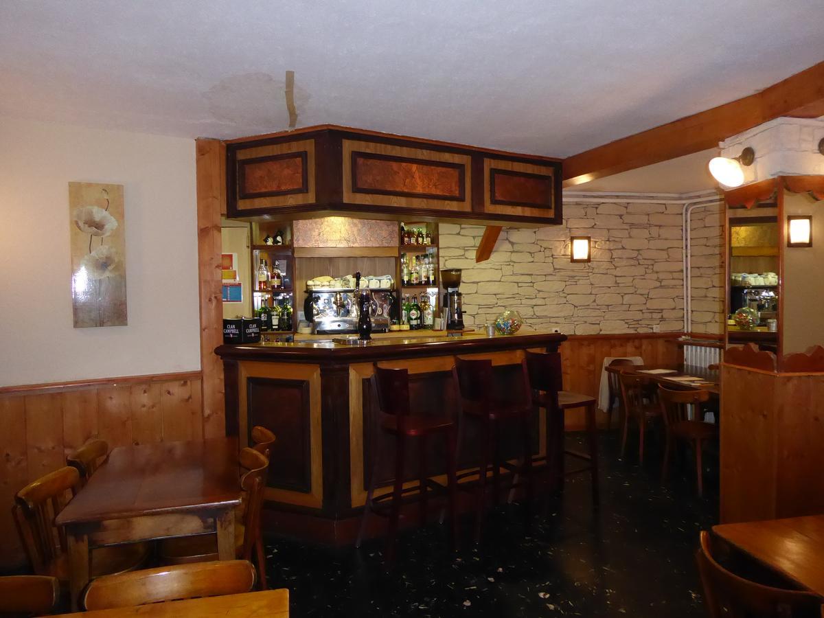 莱斯柴纳茨酒店 Saint-Julien-en-Champsaur 外观 照片